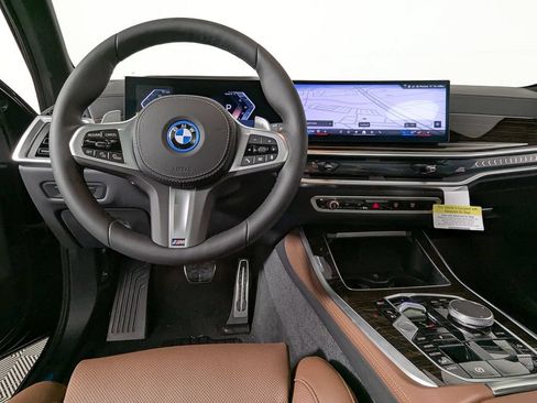 New 2026 BMW X5 xDrive50e w/ M Sport Package AWD/4WD image 18