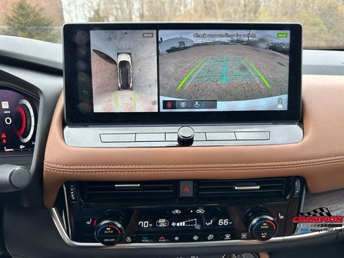 Used 2024 Nissan Rogue Platinum w/ Platinum Premium Package image 22