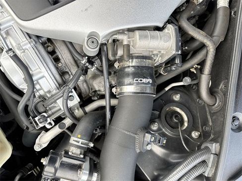 Used 2010 Nissan GT-R Premium image 12