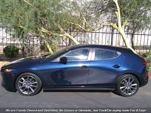 Used 2021 MAZDA MAZDA3 s image 8