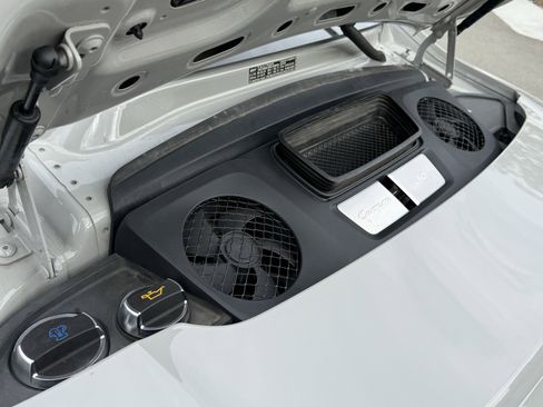 Used 2019 Porsche 911 Carrera image 33