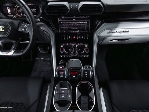Used 2023 Lamborghini Urus S image 29