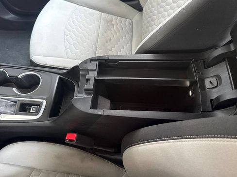Used 2020 Chevrolet Equinox LS AWD/4WD image 30