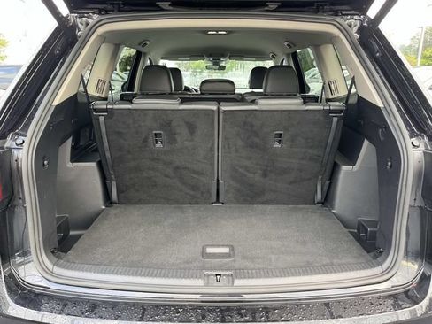 Used 2025 Volkswagen Atlas SE AWD/4WD image 19
