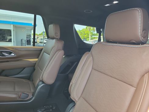 Used 2021 Chevrolet Tahoe High Country RWD image 9