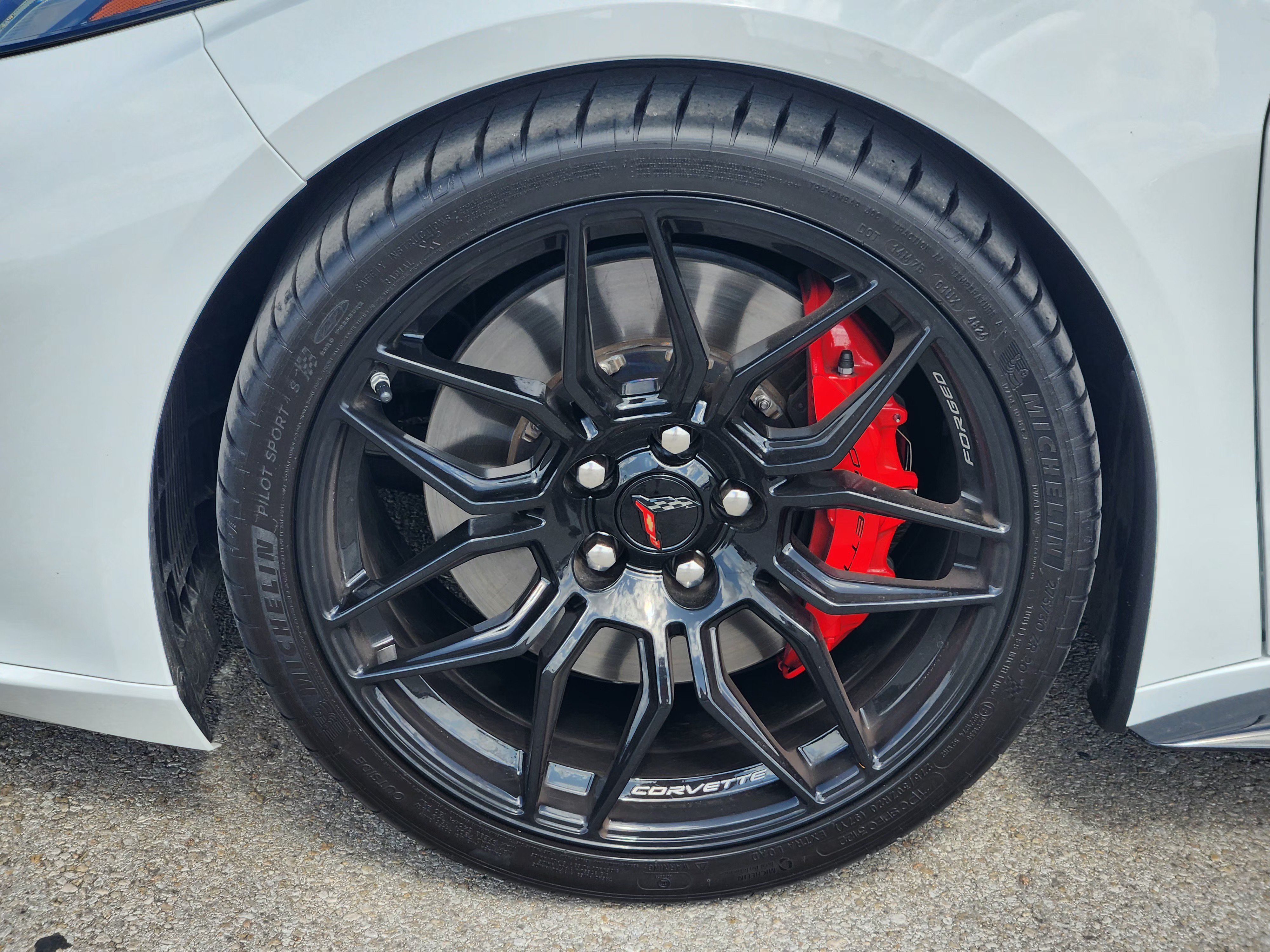 Used 2025 Chevrolet Corvette Z06 RWD image 10