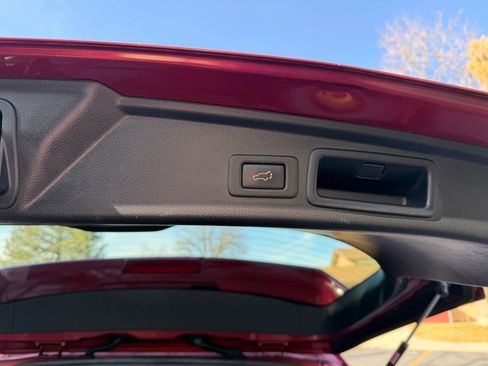 Used 2016 Subaru Forester 2.5i Limited w/ Popular Package #2 image 9