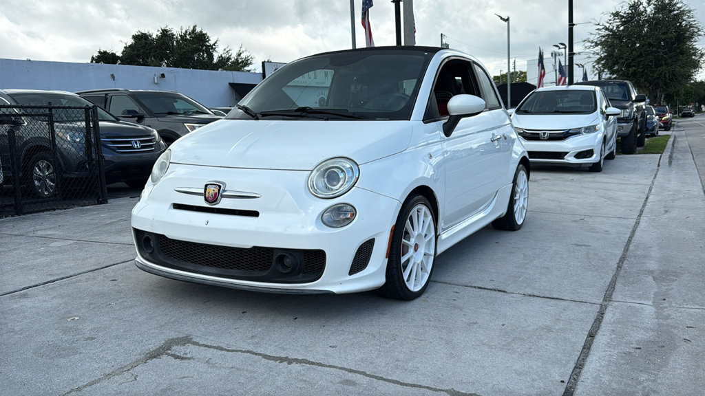Used 2015 FIAT 500 Abarth w/ Comfort/Convenience Group FWD image 9