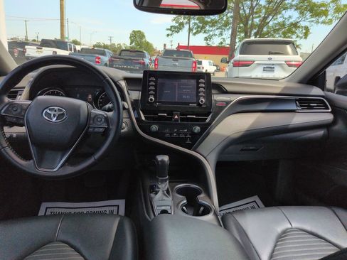 Used 2021 Toyota Camry SE w/ Convenience Package AWD/4WD image 12
