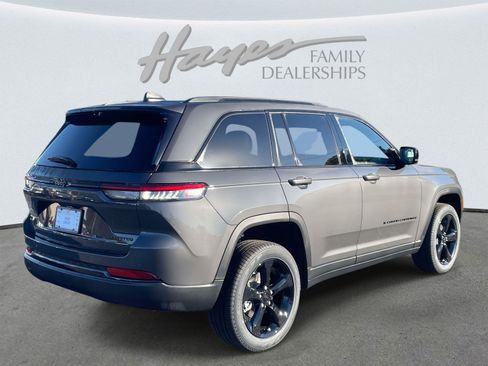 New 2025 Jeep Grand Cherokee Limited image 25