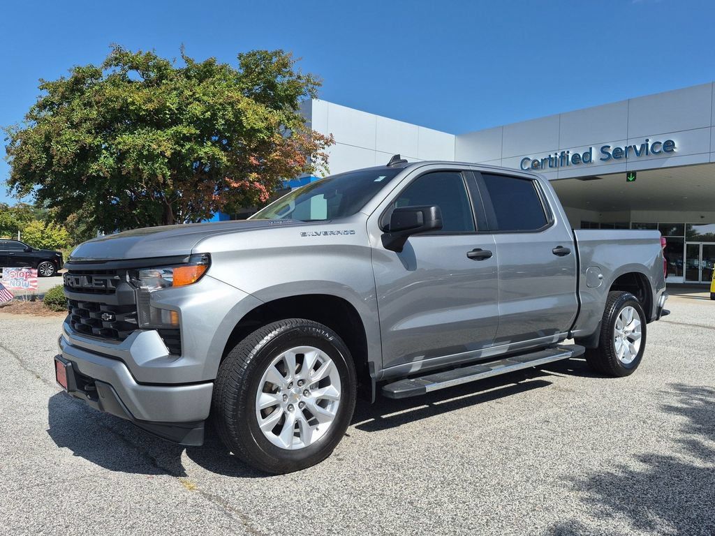 Used 2024 Chevrolet Silverado 1500 Custom RWD image 5