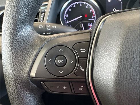 Used 2019 Toyota Camry LE image 17