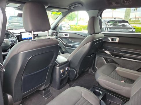 Certified 2020 Ford Explorer XLT RWD image 10