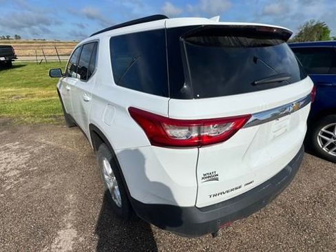 Used 2019 Chevrolet Traverse LT w/ LPO, Floor Liner Package AWD/4WD image 5