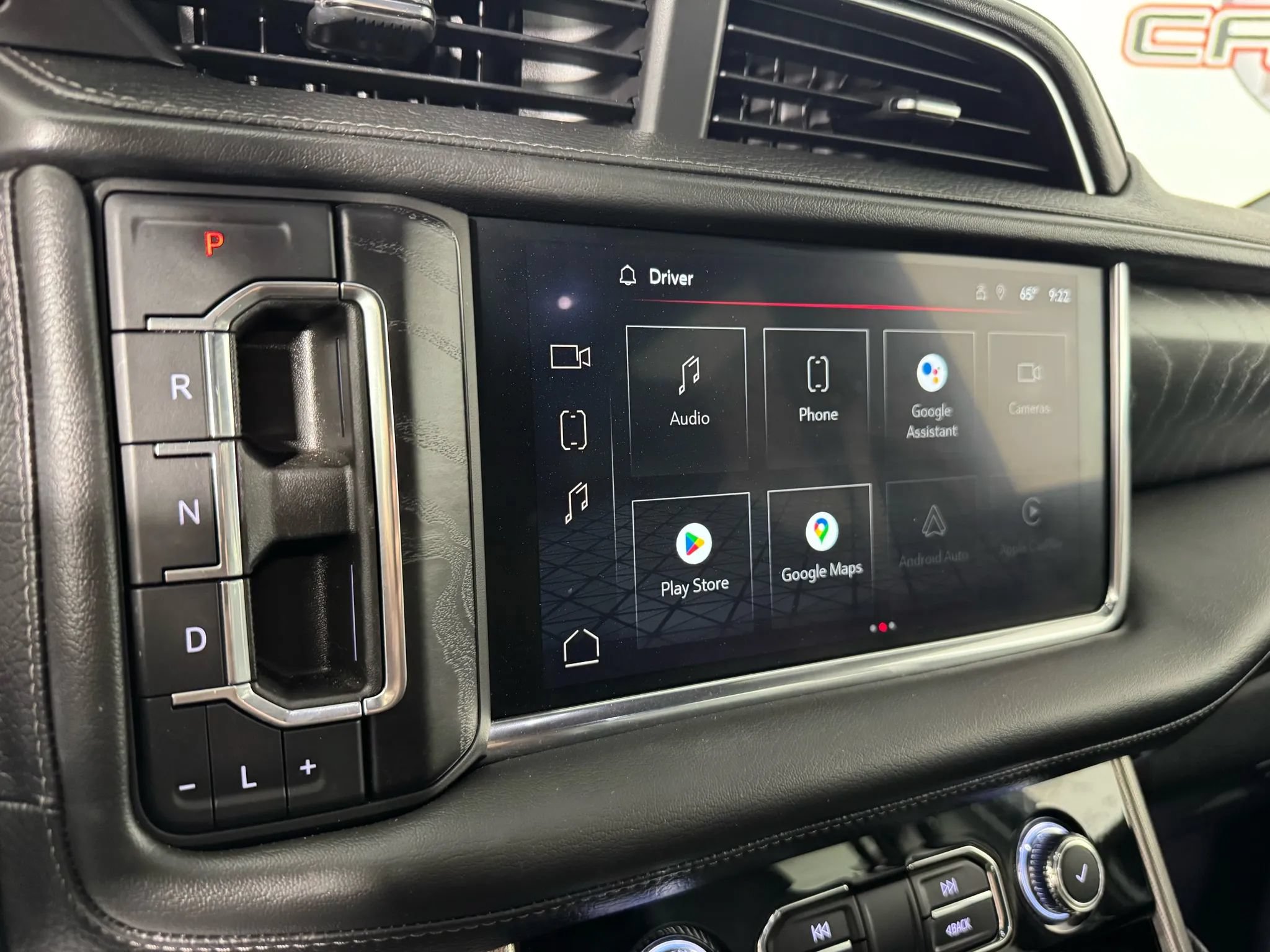 Used 2022 GMC Yukon Denali w/ Advanced Technology Package AWD/4WD image 26