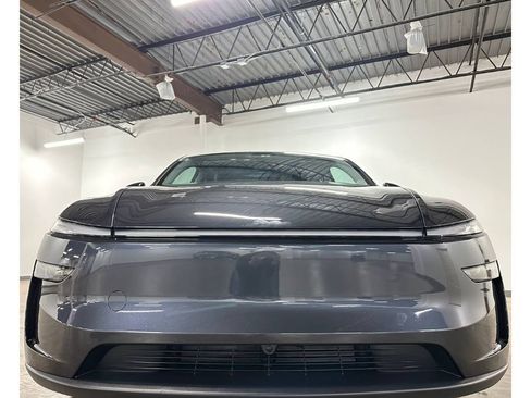 Used 2026 Tesla Model Y 2WD image 3