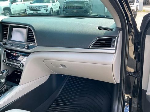 Used 2018 Hyundai Elantra Value Edition image 19