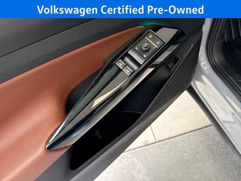 Certified 2022 Volkswagen ID.4 Pro S w/ Gradient Package image 15
