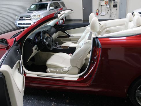 Used 2011 Lexus IS 350C RWD image 39