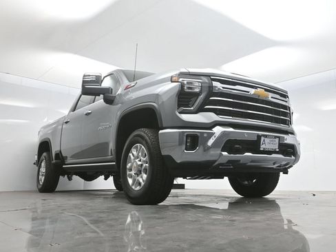 New 2026 Chevrolet Silverado 2500 LTZ w/ LTZ Premium Package AWD/4WD image 77