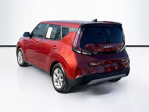 Used 2023 Kia Soul LX w/ LX Technology Package image 6