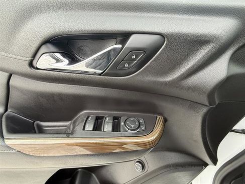 Used 2019 GMC Acadia SLE w/ LPO, Black Accent Package image 13