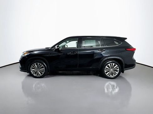 Used 2022 Toyota Highlander Platinum AWD/4WD image 5