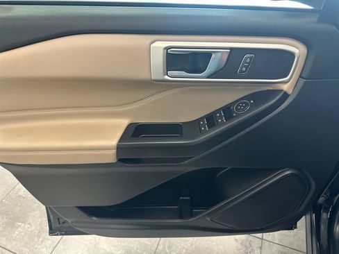 Used 2020 Ford Explorer XLT w/ Equipment Group 202A AWD/4WD image 21