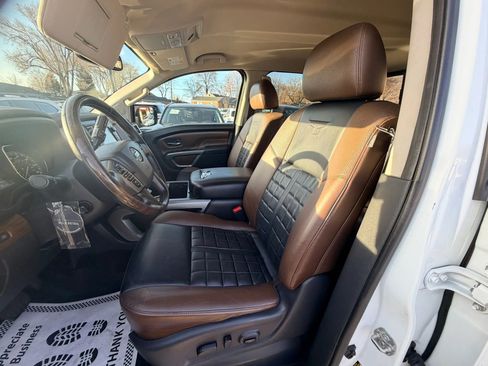 Used 2018 Nissan Titan Platinum Reserve image 11