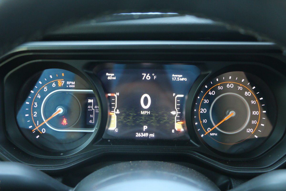 Used 2025 Jeep Gladiator Rubicon AWD/4WD image 31
