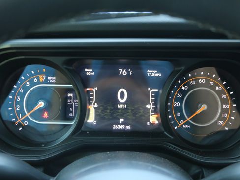 Used 2025 Jeep Gladiator Rubicon AWD/4WD image 31