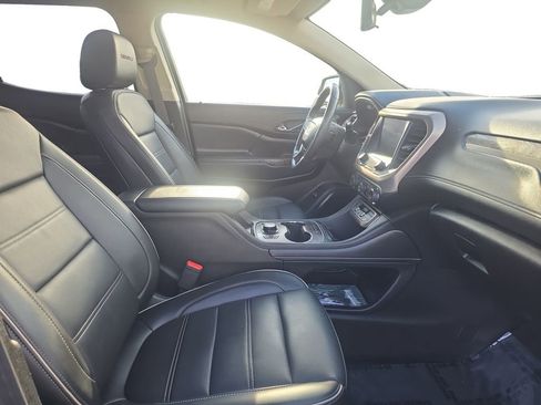 Used 2021 GMC Acadia Denali w/ Denali Ultimate Package image 16