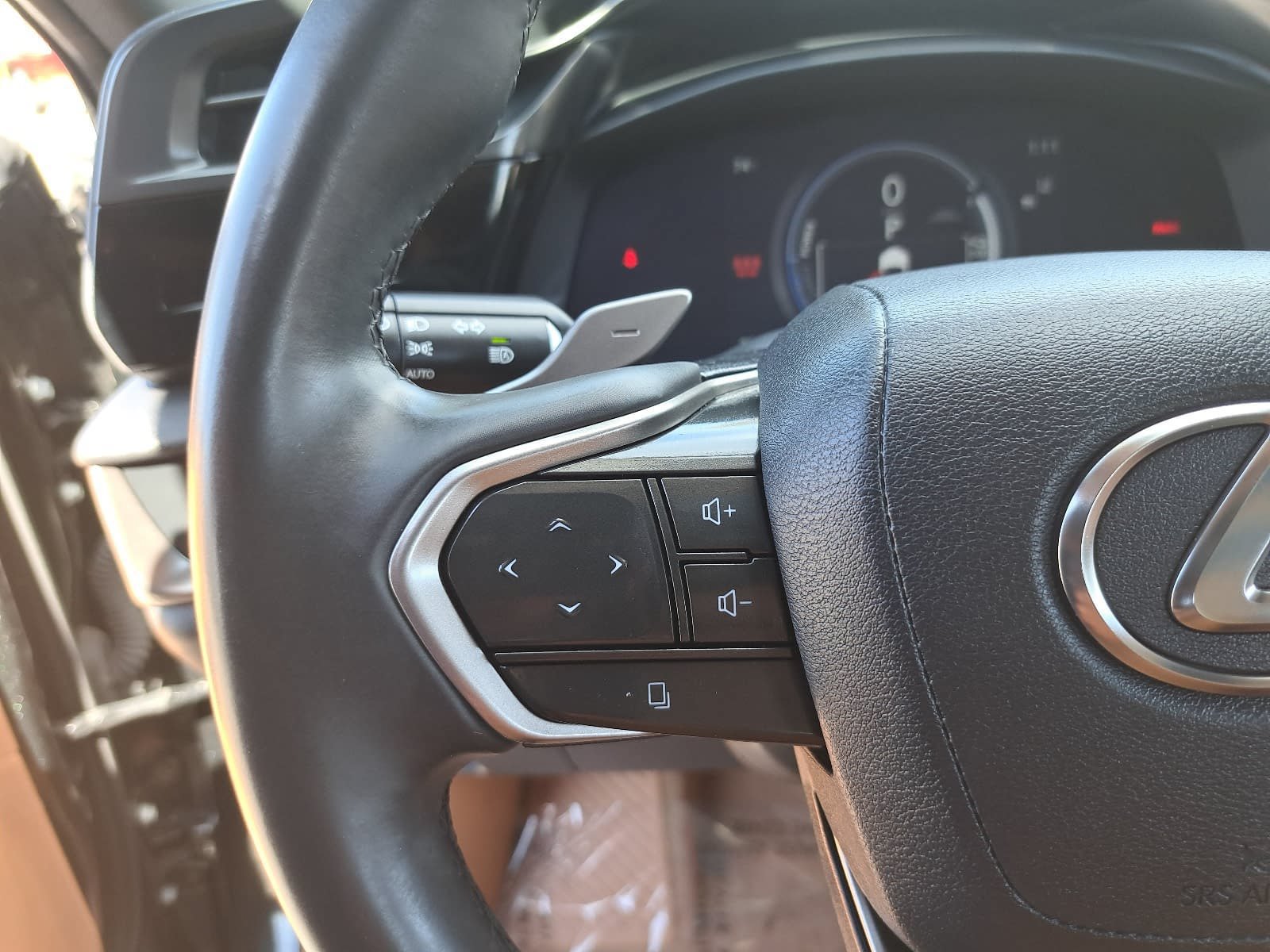 Used 2024 Lexus RZ 300e Premium w/ Technology Package FWD image 19