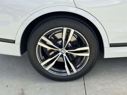 Certified 2025 BMW X7 xDrive40i w/ M Sport Package image 9