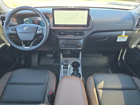 New 2025 Ford Bronco Sport Outer Banks w/ Outer Banks Tech Package+ AWD/4WD image 8