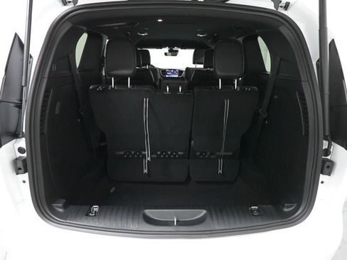 New 2026 Chrysler Voyager LX image 14