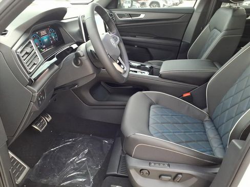 New 2026 Volkswagen Atlas Cross Sport SEL Premium R-Line AWD/4WD image 11