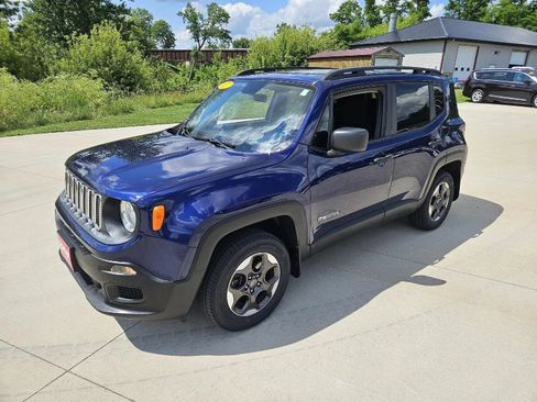Used 2017 Jeep Renegade Sport w/ Power & Air Group AWD/4WD image 3