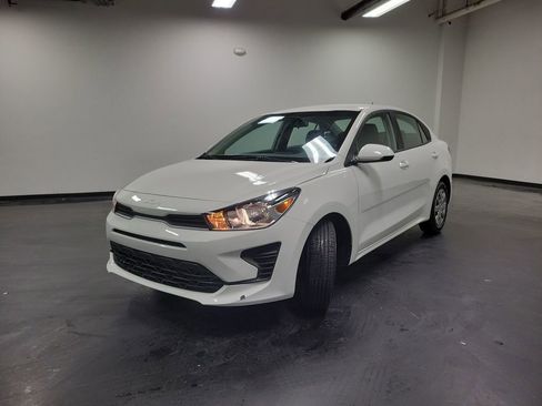 Used 2023 Kia Rio LX FWD image 4