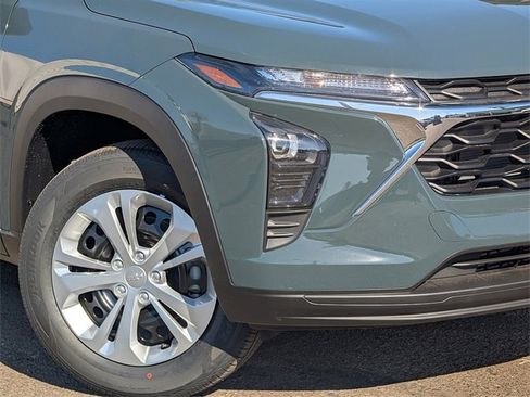 New 2026 Chevrolet Trax LS image 3