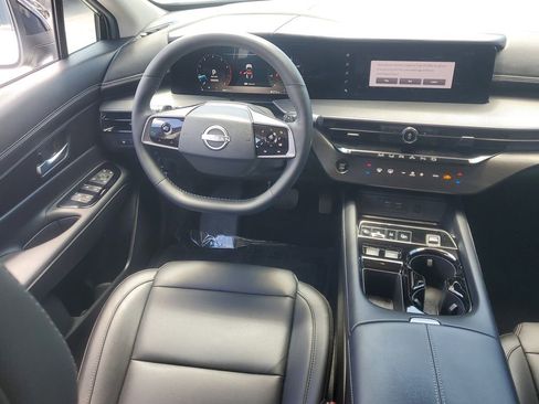 Used 2025 Nissan Murano SV FWD image 18