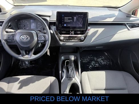 Used 2025 Toyota Corolla LE FWD image 8