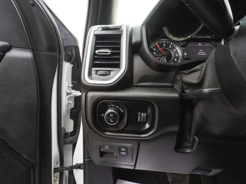 Used 2021 RAM 1500 Big Horn image 16