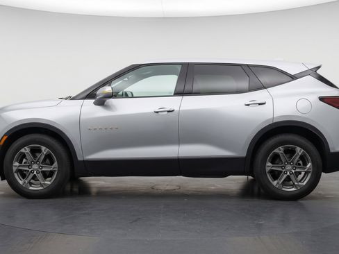 Used 2025 Chevrolet Blazer LT image 5