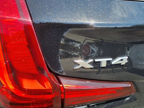 Certified 2022 Cadillac XT4 Premium Luxury w/ Safety Alert Package image 10