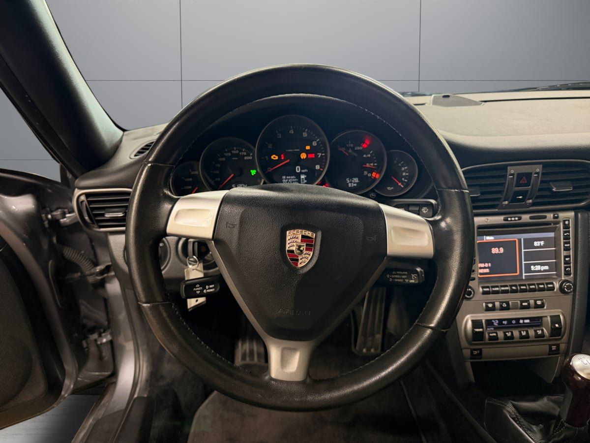 Used 2006 Porsche 911 Carrera RWD image 13