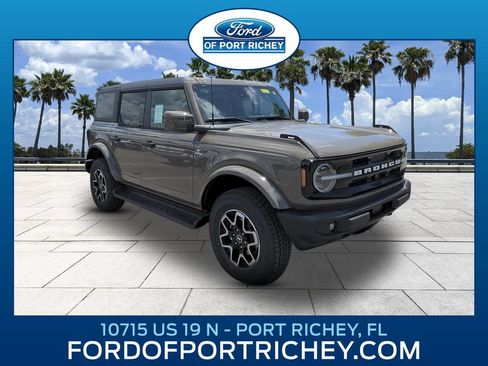 New 2026 Ford Bronco Outer Banks AWD/4WD image 1