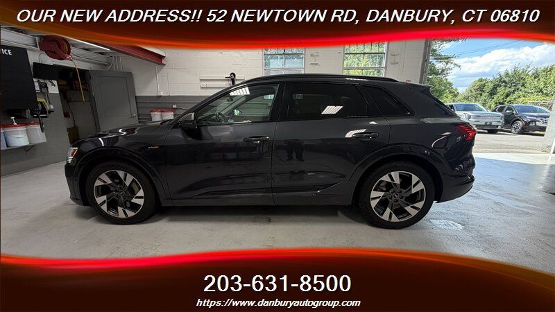 Used 2021 Audi e-tron Premium w/ Convenience Plus Package AWD/4WD image 2