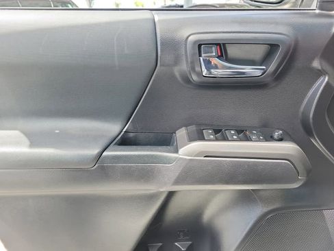 Used 2020 Toyota Tacoma TRD Sport AWD/4WD image 20