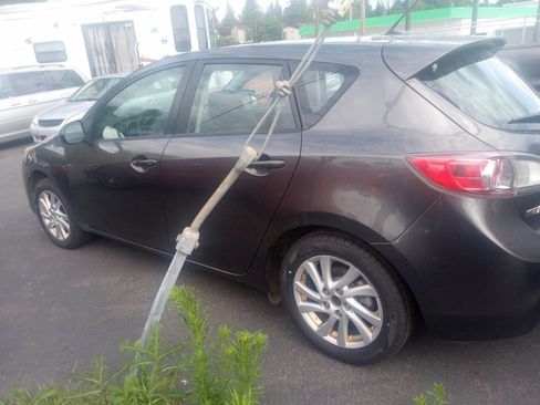 Used 2012 MAZDA MAZDA3 i Touring image 5